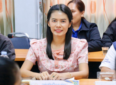 ตรวจเยี่ยมและรับฟังปัญหาของสมาชิกสหกรณ์นิคมประมงนครศรีธรรมราช จำกัด ณ จุดรวบรวมผลผลิตของสมาชิกสหกรณ์ โดยรับทราบถึงปัญหาความเดือดร้อนในเรื่องของการต่อทะเบียนเกษตรกรผู้เพาะเลี้ยงสัตว์น้ำของสมาชิกสหกรณ์ รวมทั้งเรื่องการขออนุญาตการเข้าทำประโยชน์ในที่ดินและติ ... พารามิเตอร์รูปภาพ 24
